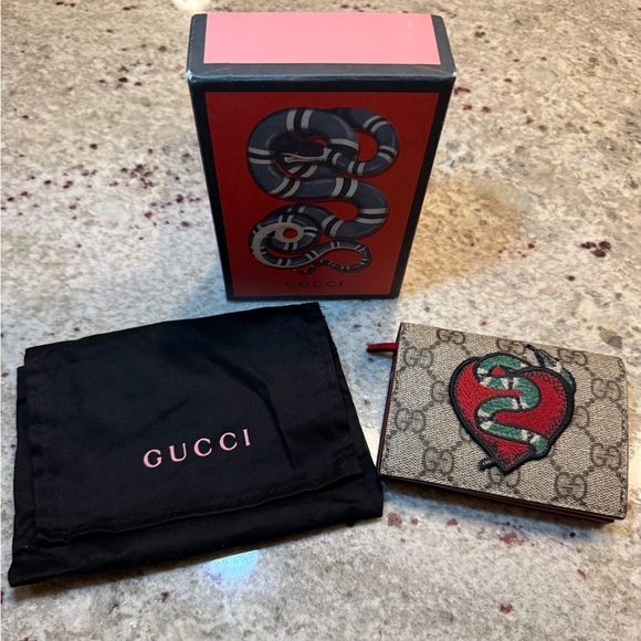 Limited Edition Gucci Wallet 🐍❤️🔥 - Picture 5 of 6